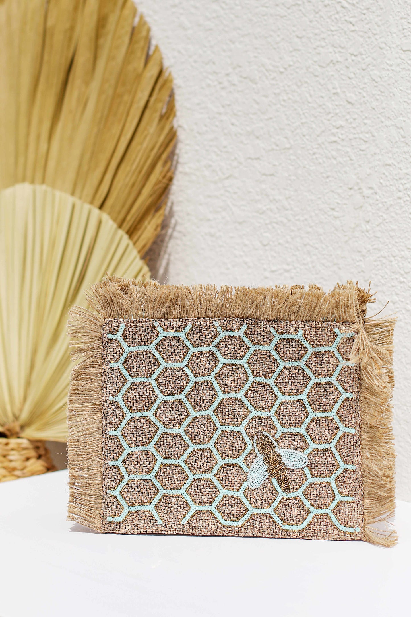 Honeycomb bee design tote