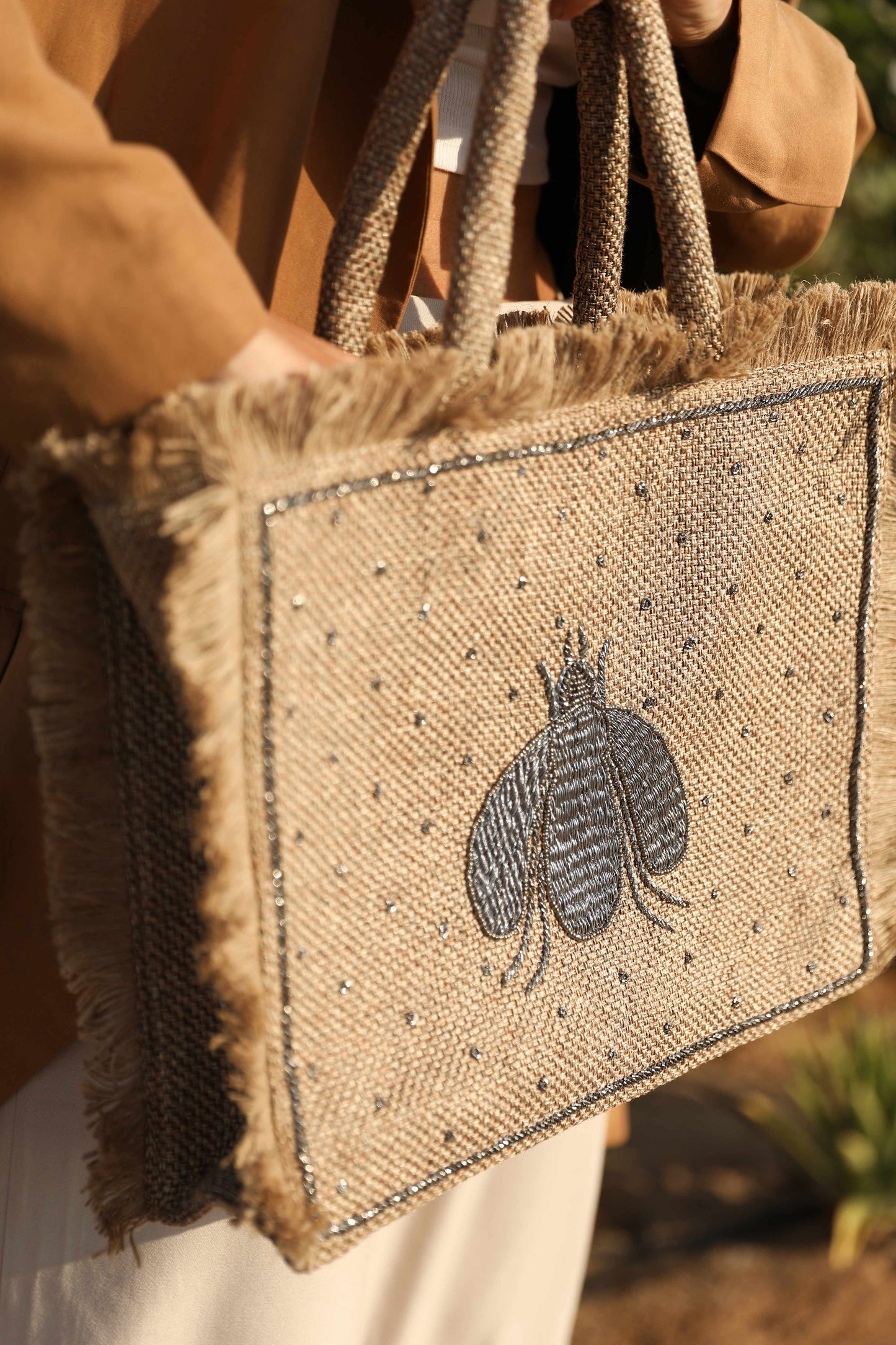 Silver bee big tote bag