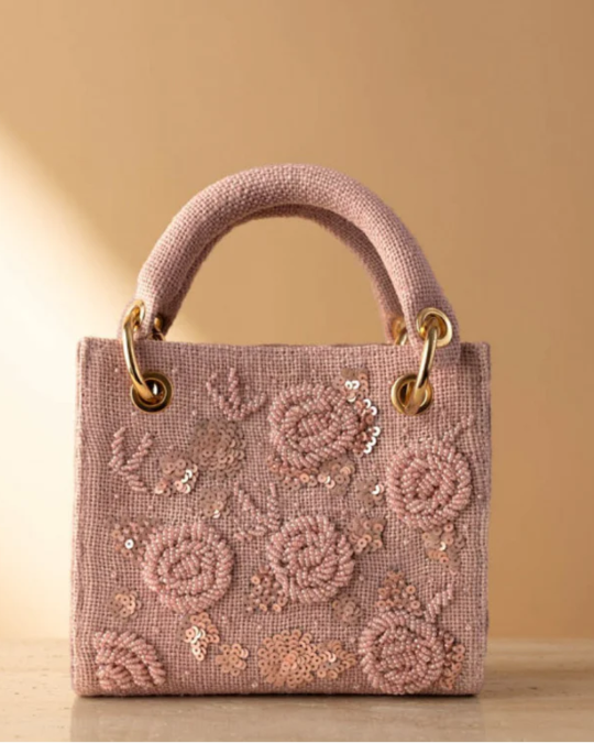  Unique Gift Items Online UAE