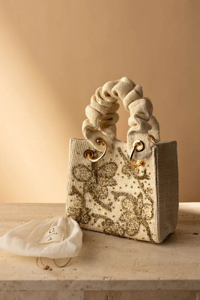 Ruffle Handles