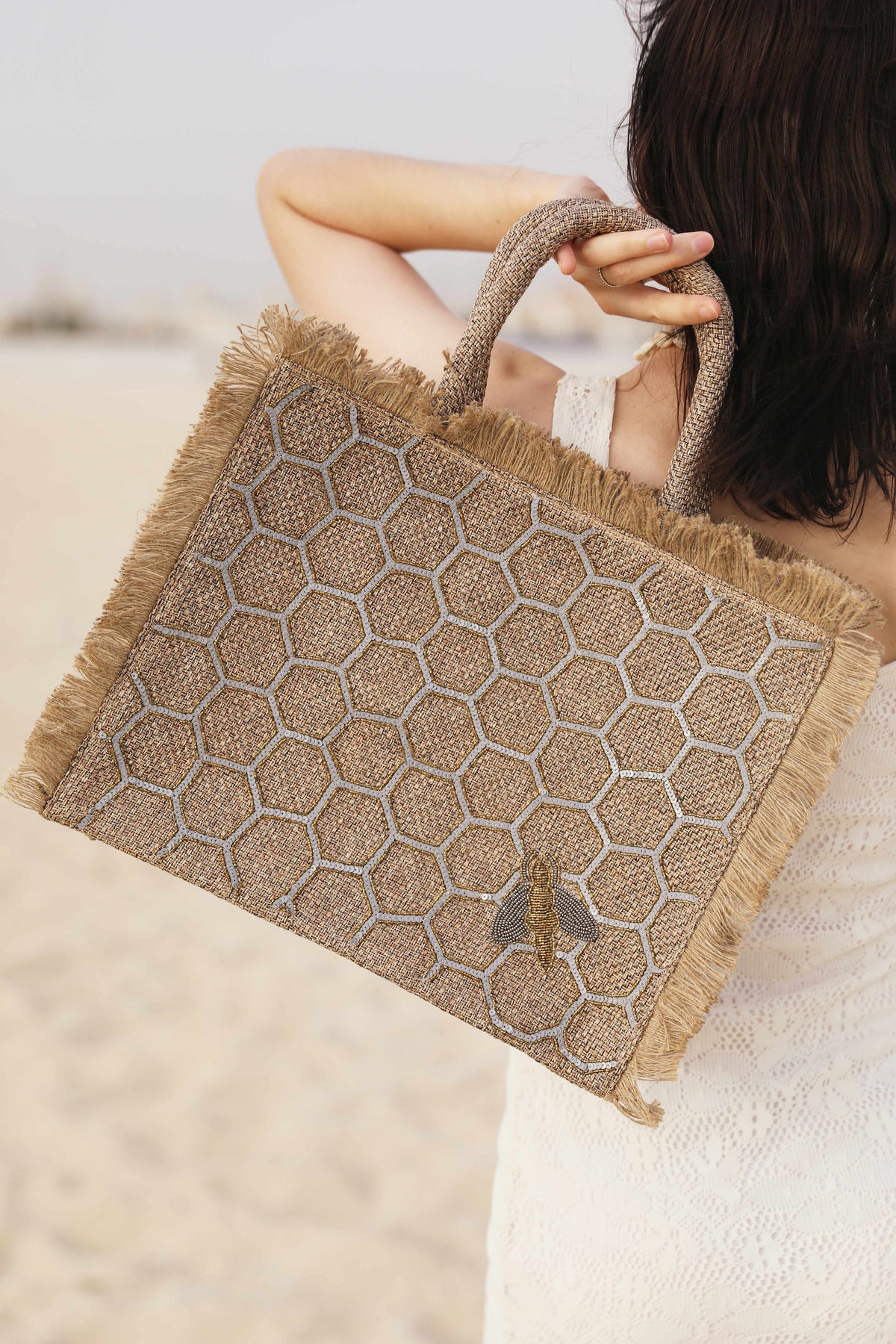 Honeycomb bee big tote bag